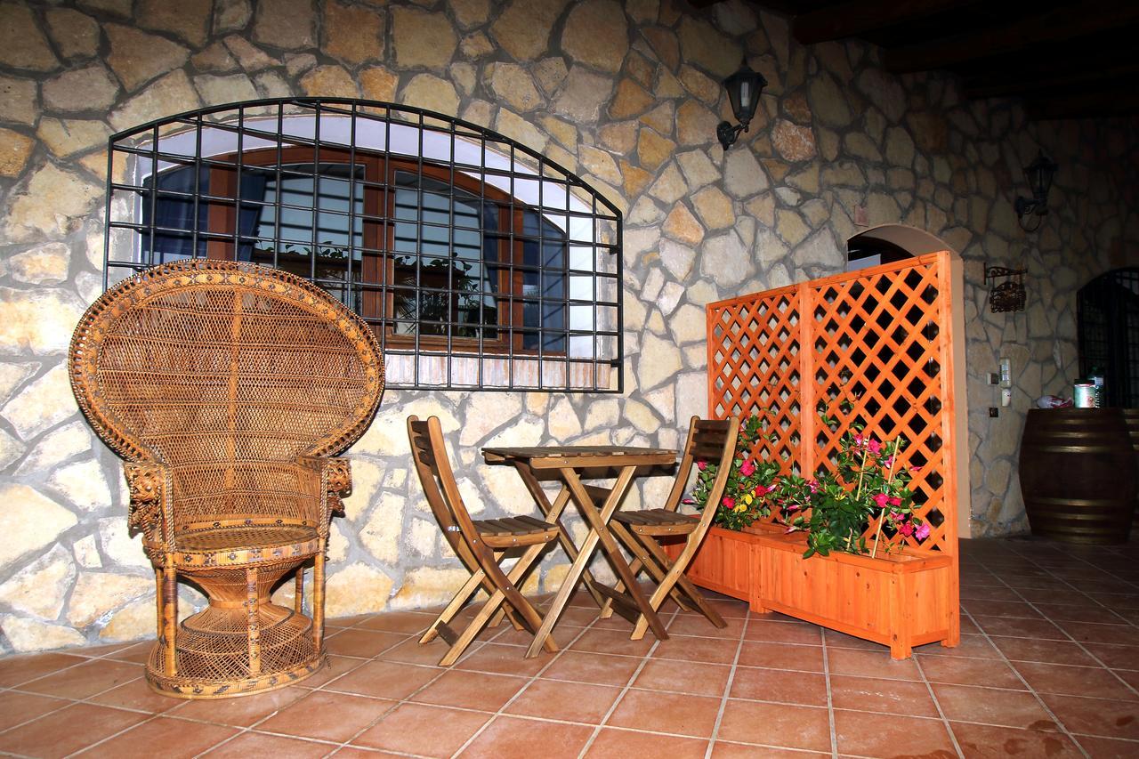 Casale Farnesiana B&B Tarquinia Exterior foto
